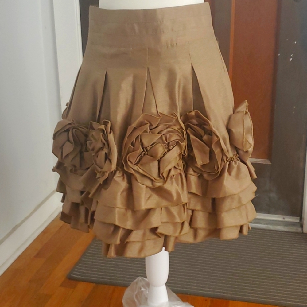 BEAUTIFUL 3D flower skirt by Twelve by twelve.